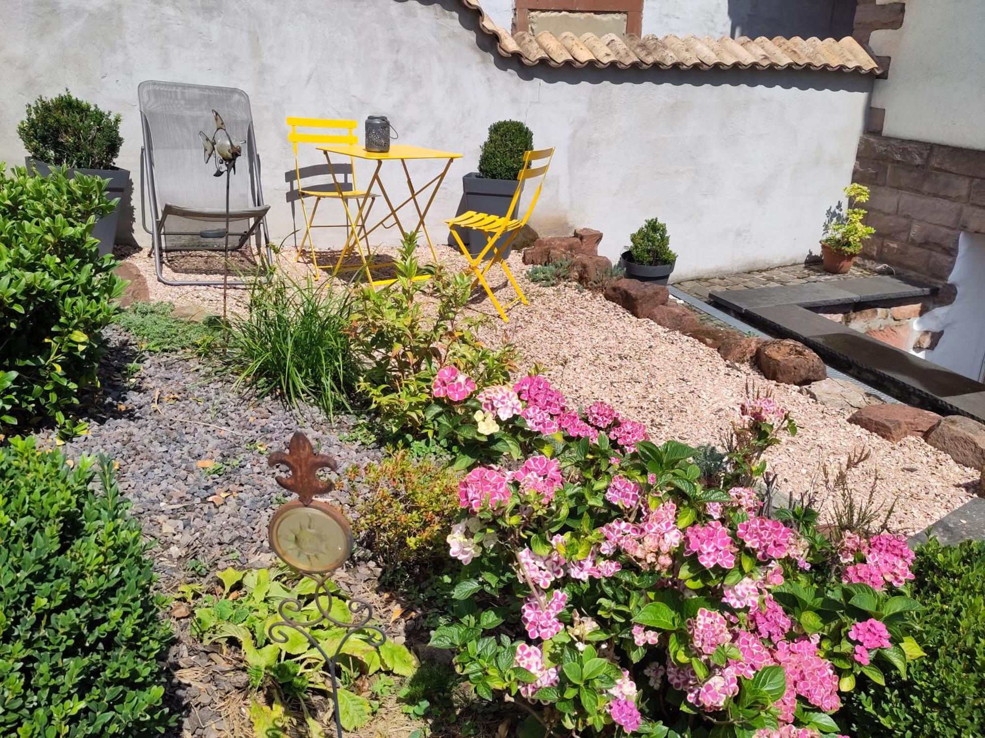 Casa Viva - Separate, Ruhig Gelegene Wohnung Quierschied ภายนอก รูปภาพ